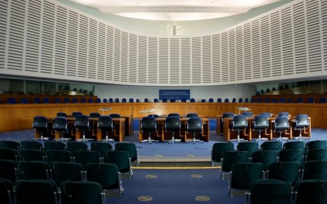 Απόφαση «βόμβα»: Αποζημίωση 10.000 ευρώ σε υπαλλήλους για ηθική παρενόχληση